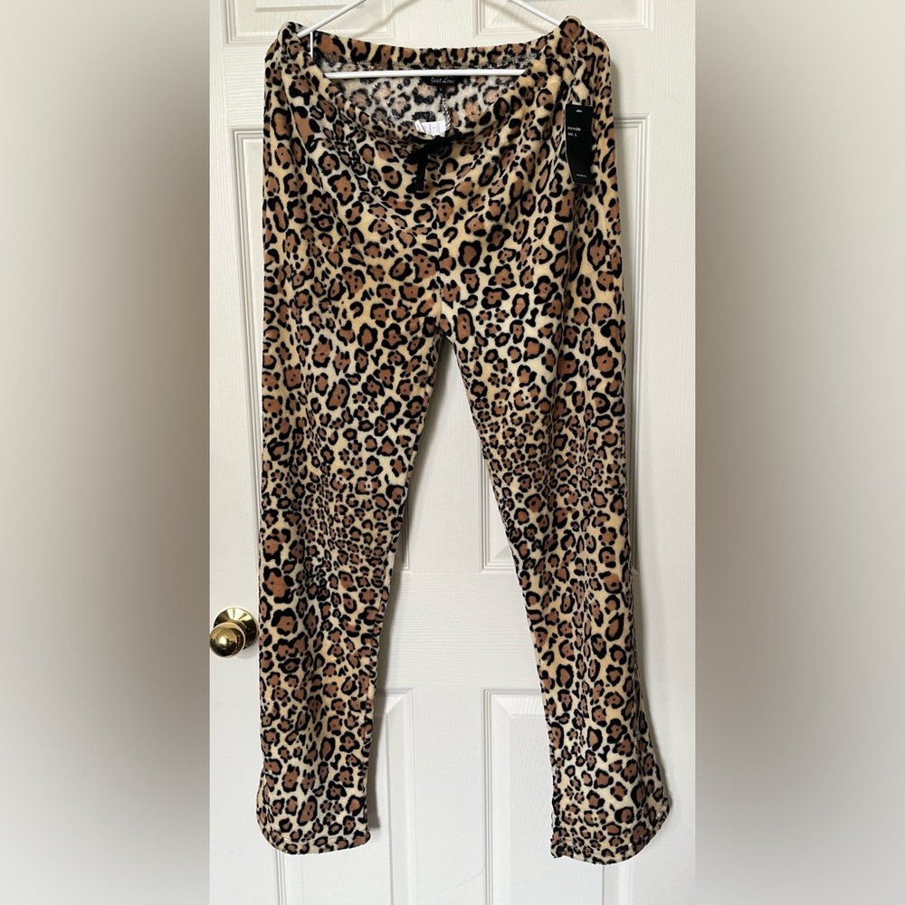 Leopard print cozy pyjama pants